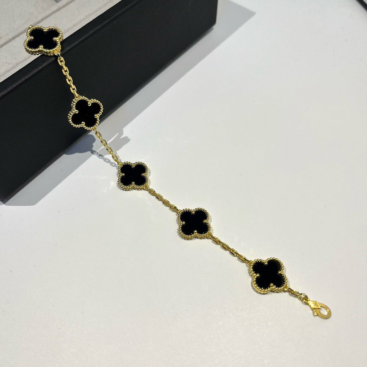 [Azure Tears]LUCKY CLOVER 5-MOTIF BRACELET - BLACK OXNY COLLECTION