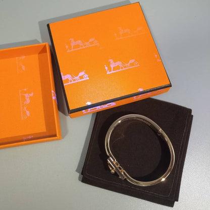 [Azure Tears]H GREY BRACELET