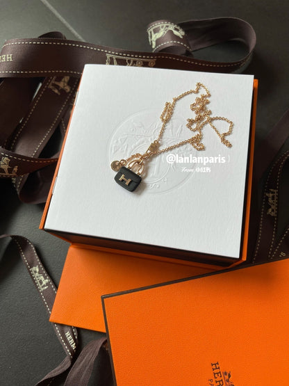 [Azure Tears]CONSTANCE BLACK PEDANT ROSE GOLD HALSKETTE
