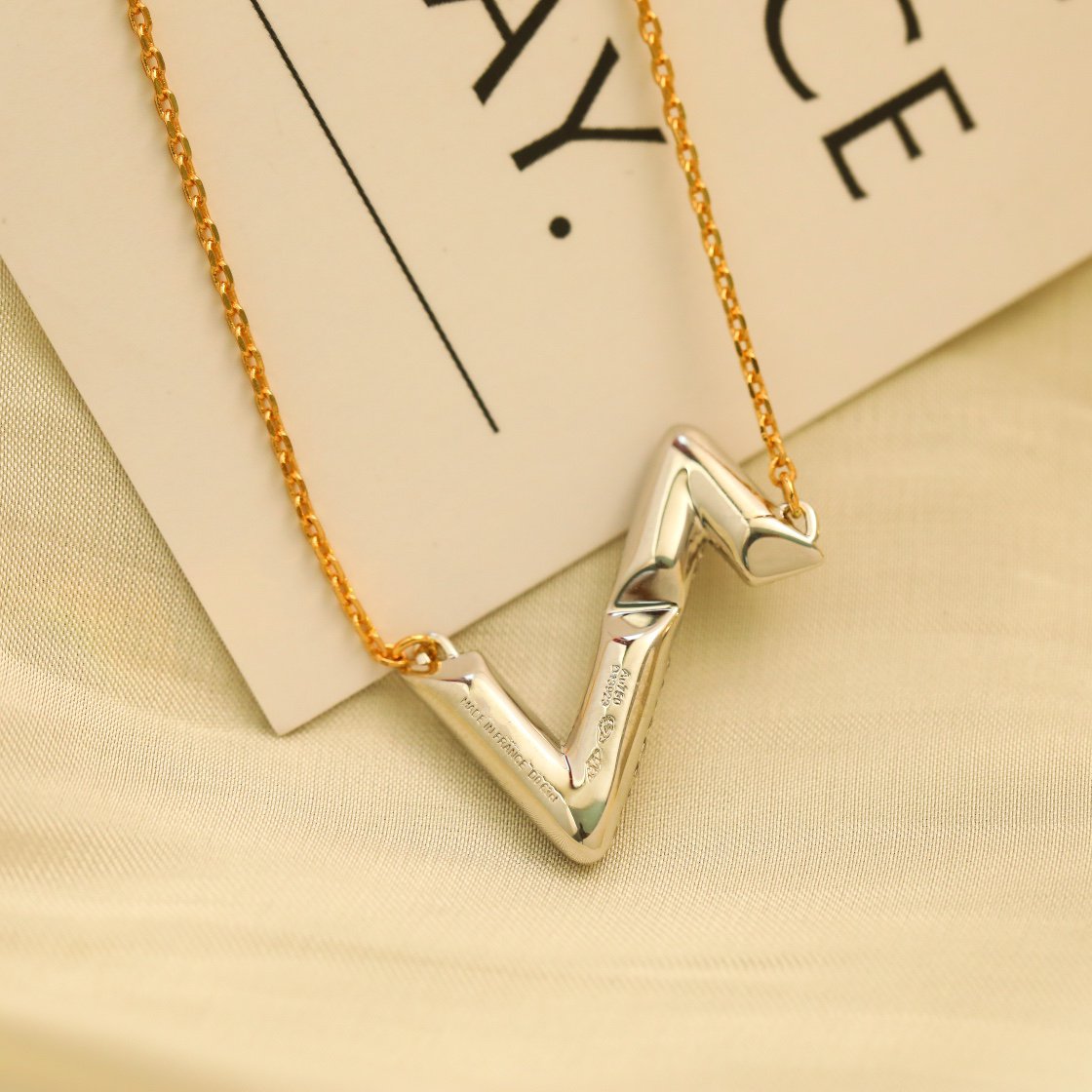 [アズールティアーズ]VOLT SILVER DIAMOND PEDANT NECKLACE