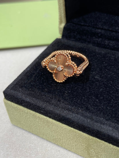 [Azure Tears]LUCKY CLOVER GOLD WENDEBARER RING