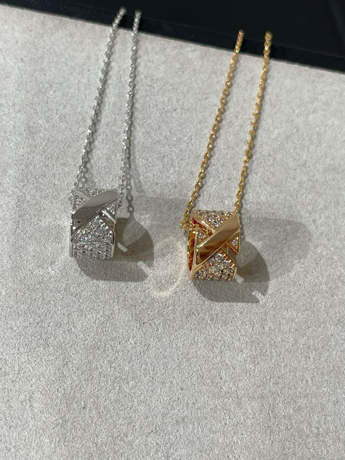 [Azure Tears]LIENS EVIDENCE DIAMOND PAVED NECKLACE