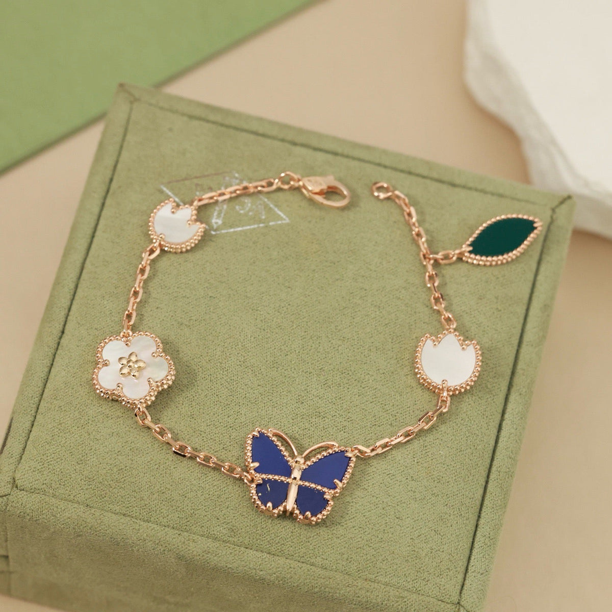 [Azure Tears]FRÜHLINGSZAUBER SCHMETTERLINGS- & BLUMEN-CHARM-ARMBAND