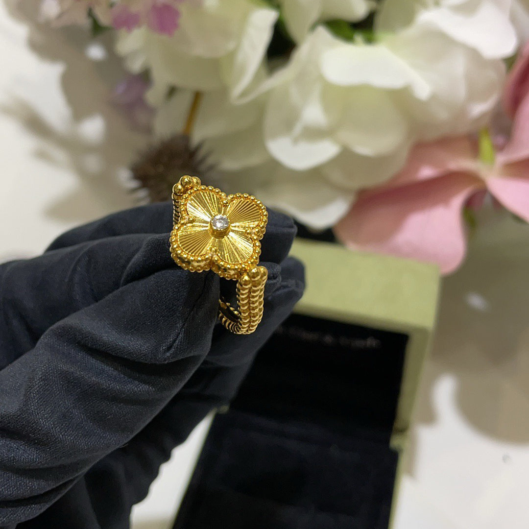 [Azure Tears]LUCKY CLOVER GOLD WENDEBARER RING