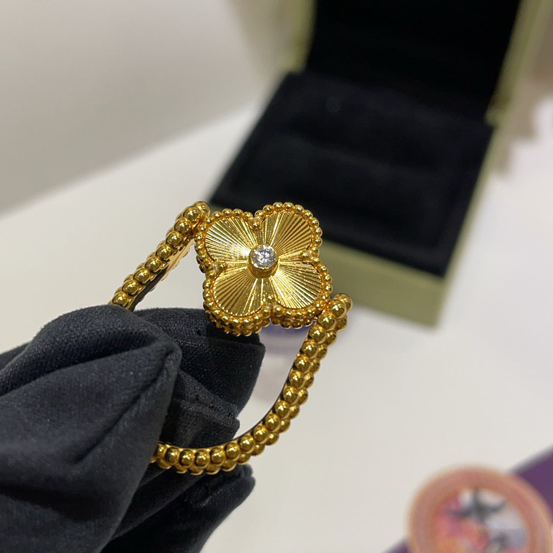 [Azure Tears]LUCKY CLOVER GOLD WENDEBARER RING
