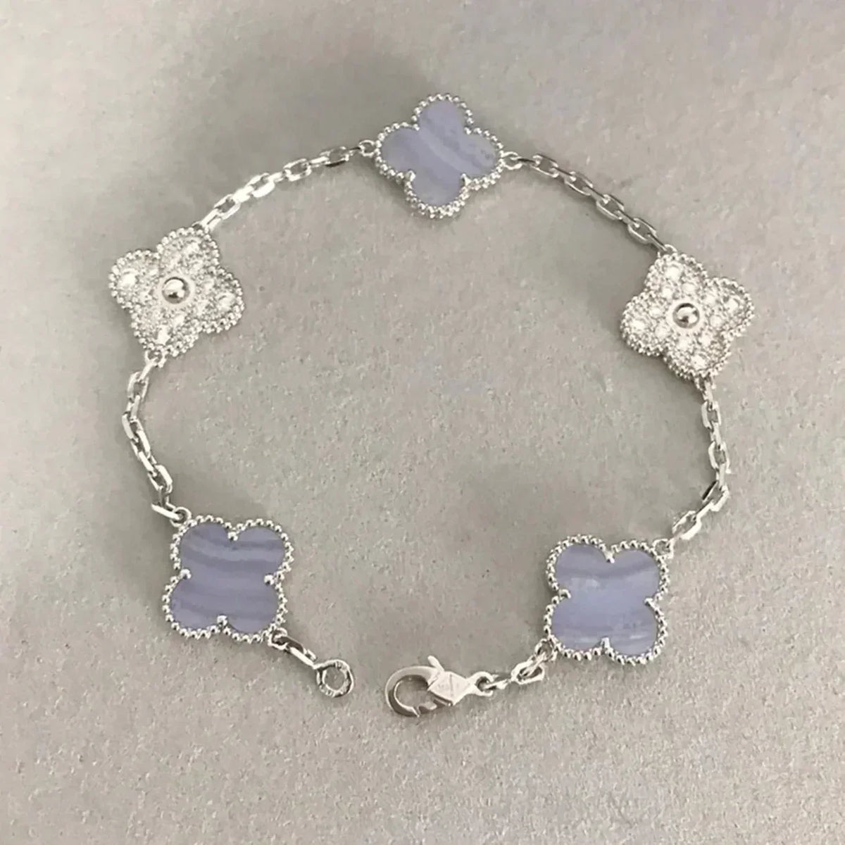 [Azure Tears]LUCKY CLOVER 5-MOTIF BRACELET - PURPLE CHALCEDONY COLLECTION