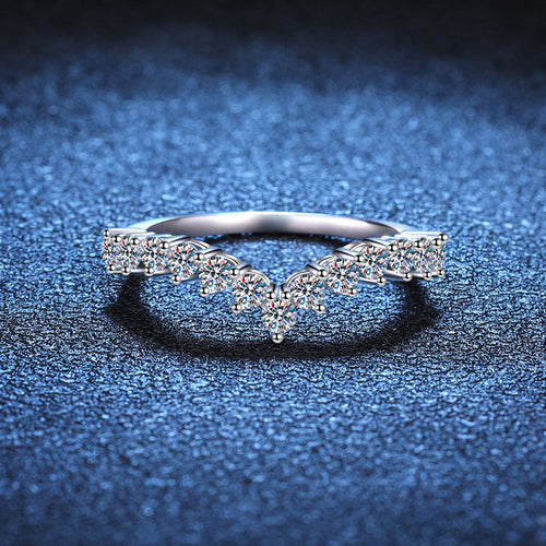 [Azure Tears] ELEGANTER V-FÖRMIGER CHEVRON MOISSANITRING