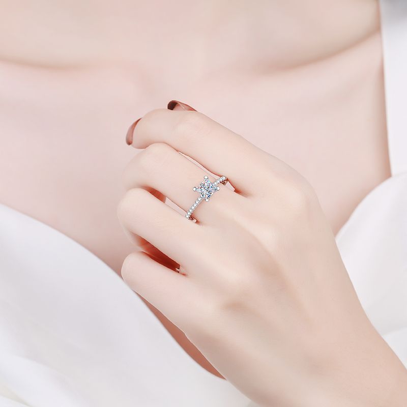 [Azure Tears] ELEGANTER VERLOBUNGSRING MIT PRINZESSINNENSCHLIFF MOISSANIT