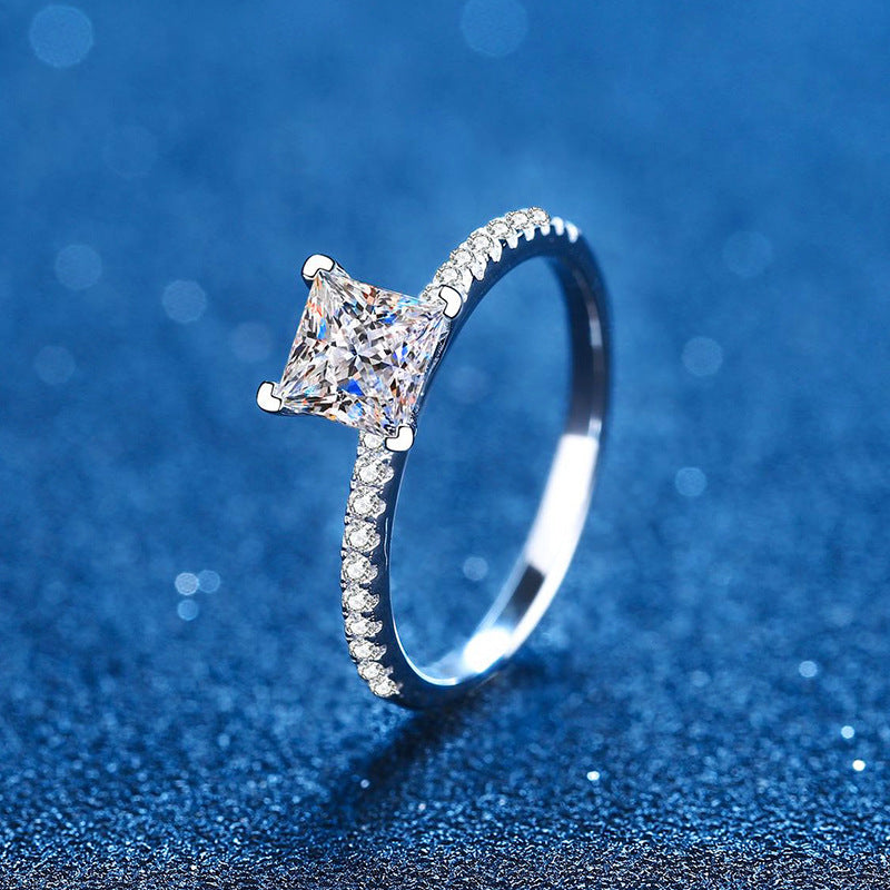 [Azure Tears] ELEGANTER VERLOBUNGSRING MIT PRINZESSINNENSCHLIFF MOISSANIT