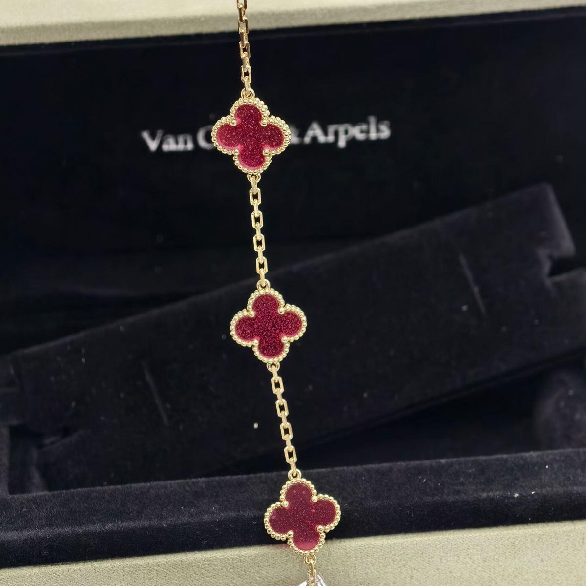 [Azure Tears Jewelry]NEW CLOVER 5 MOTIFS PINK ENAMEL BRACELET